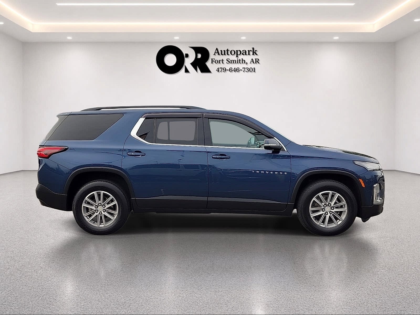 2022 Chevrolet Traverse LT Leather
