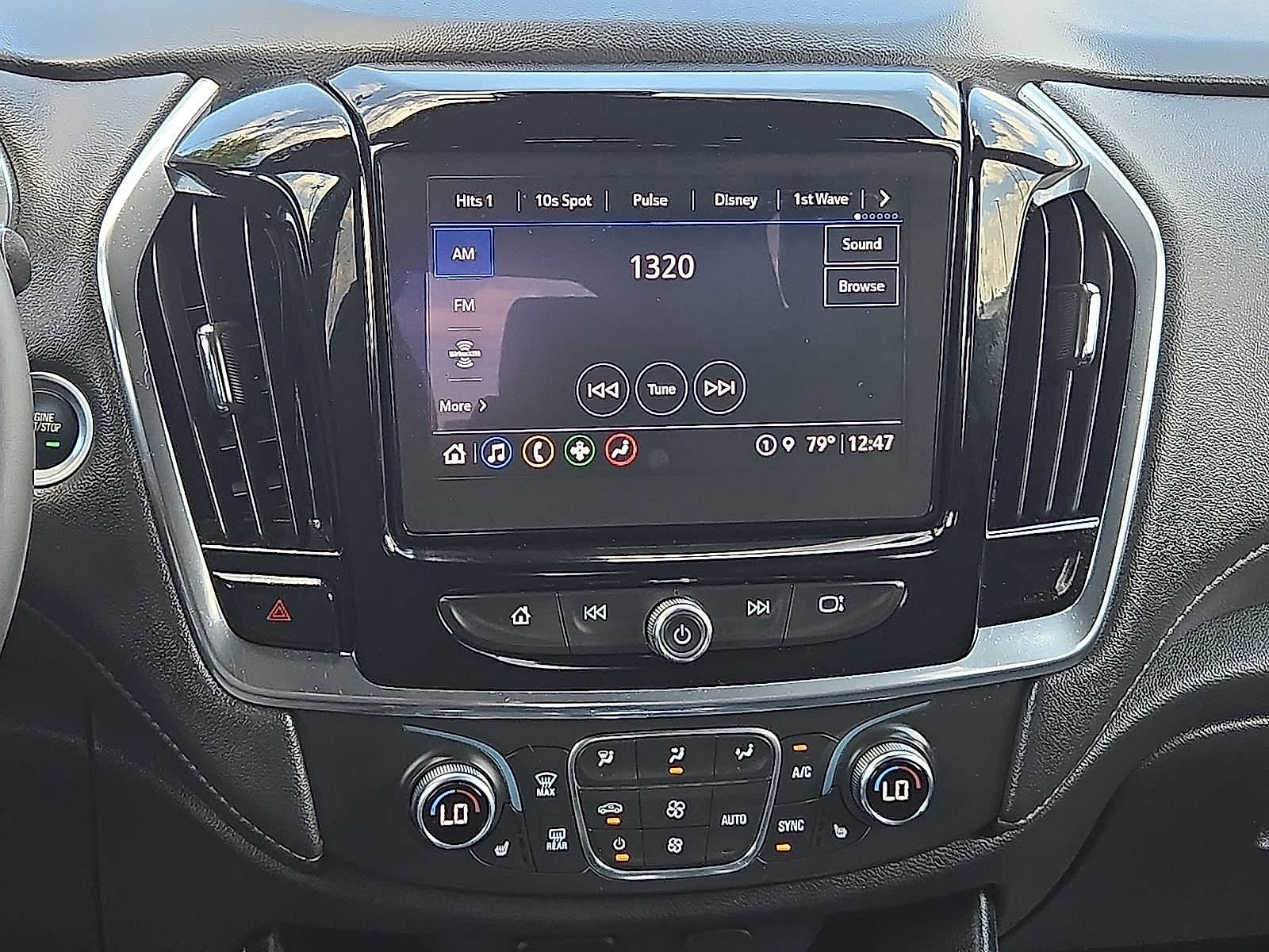 2023 Chevrolet Traverse LT Cloth