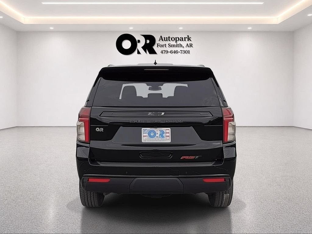 2023 Chevrolet Suburban RST