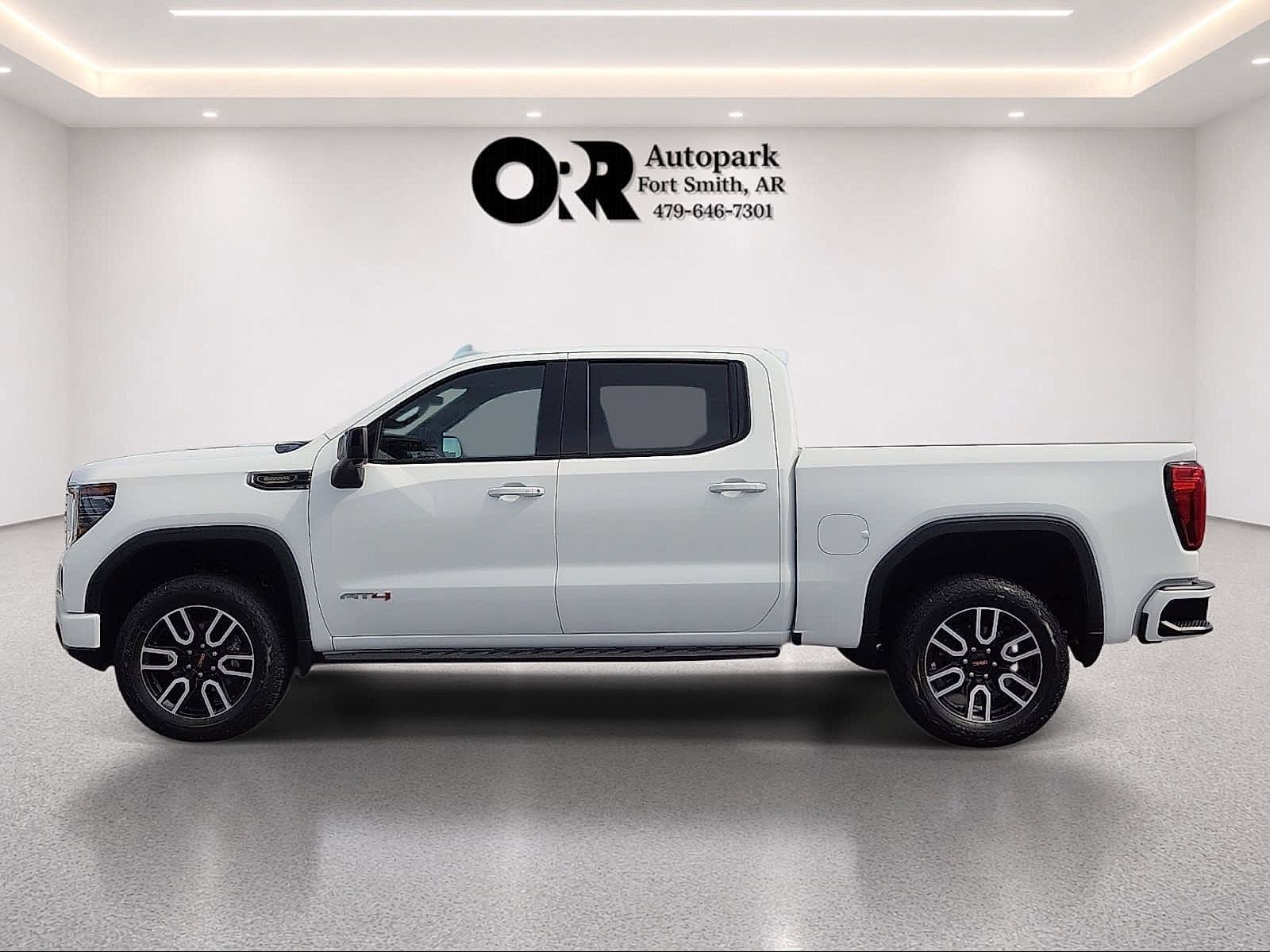 2025 GMC Sierra 1500 AT4