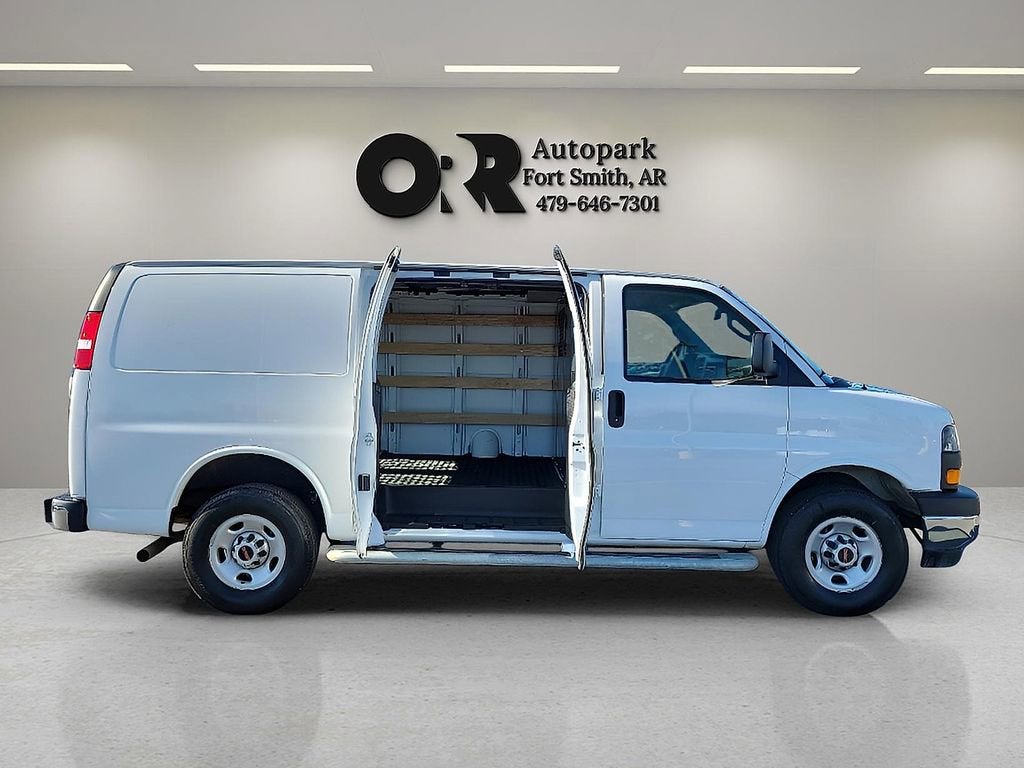2024 GMC Savana Cargo 2500 Work Van