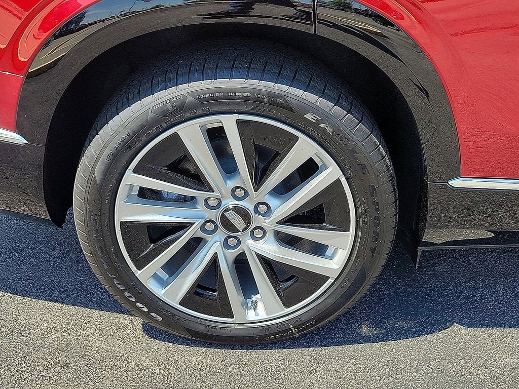 2026 Cadillac VISTIQ Luxury