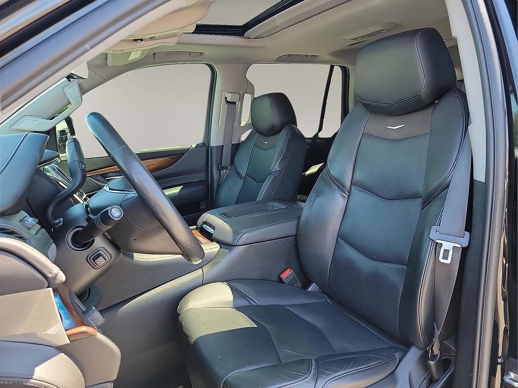 2018 Cadillac Escalade Luxury