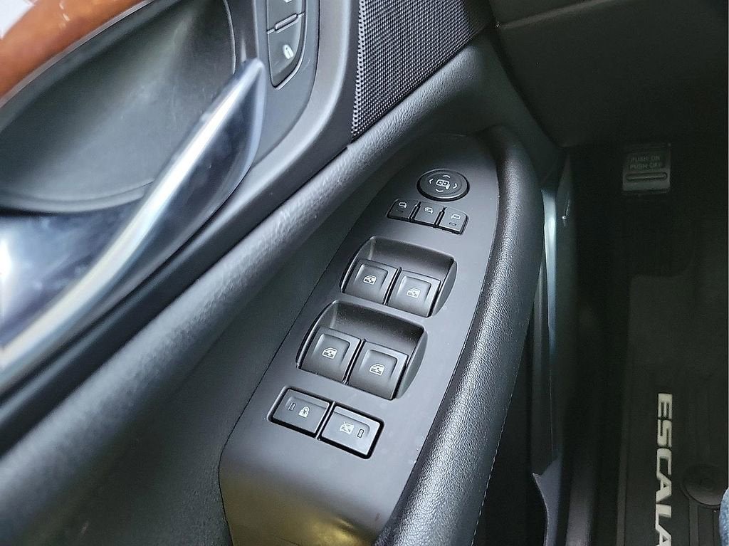 2018 Cadillac Escalade Luxury