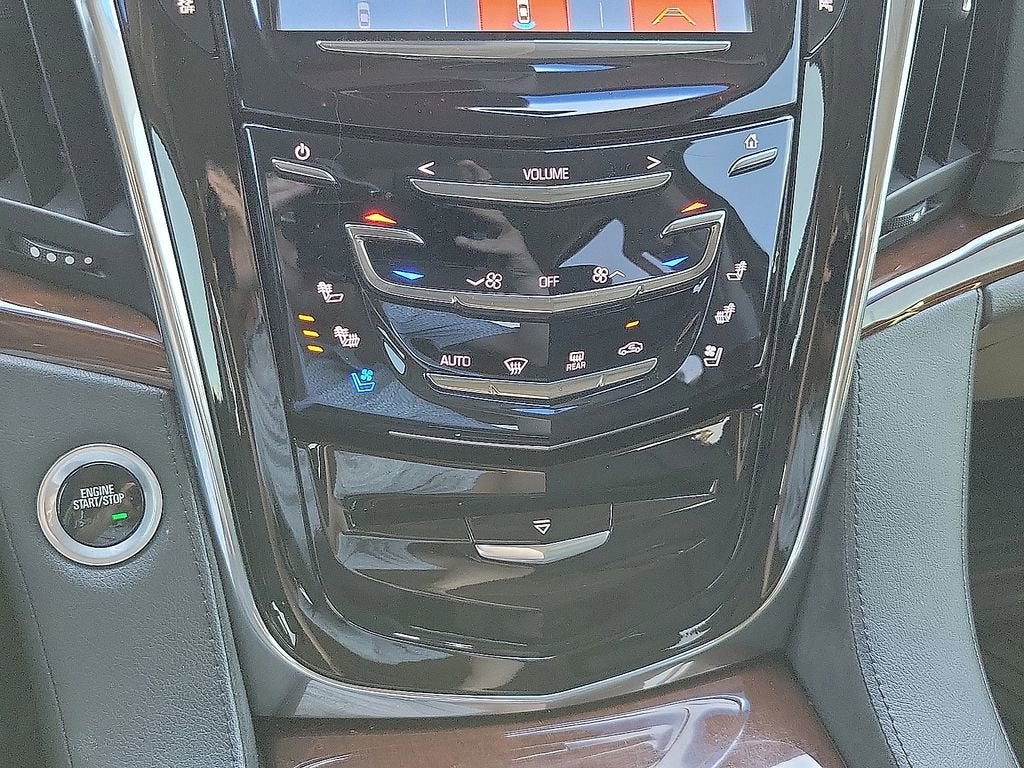 2018 Cadillac Escalade Luxury