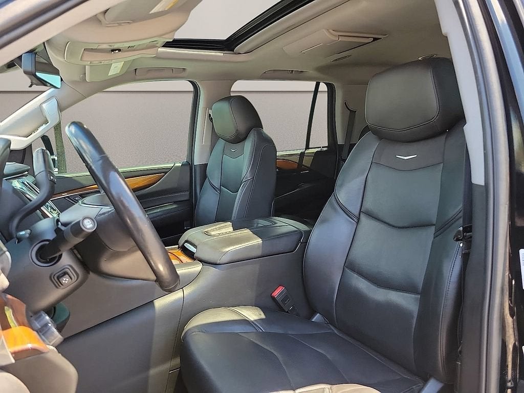 2020 Cadillac Escalade Luxury