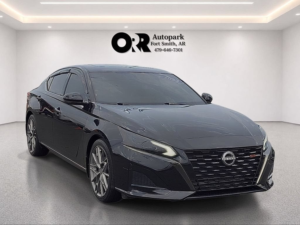 2023 Nissan Altima 2.0 SR