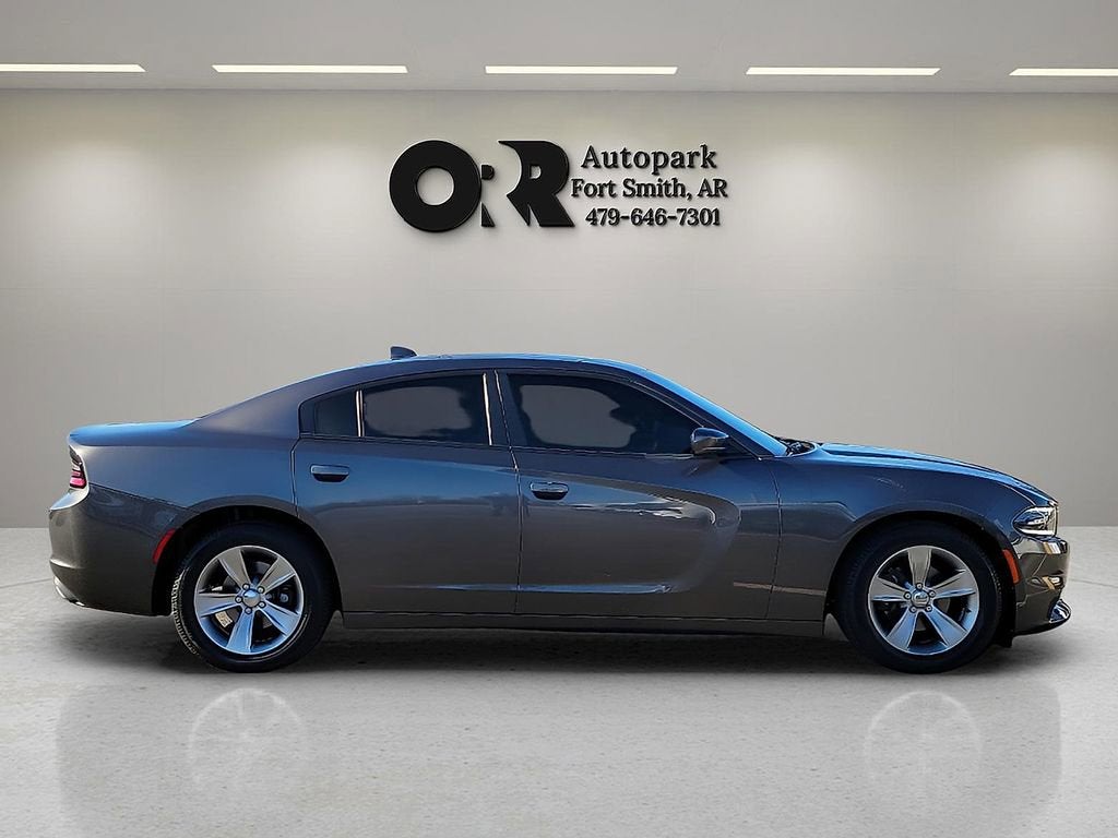 2017 Dodge Charger SXT