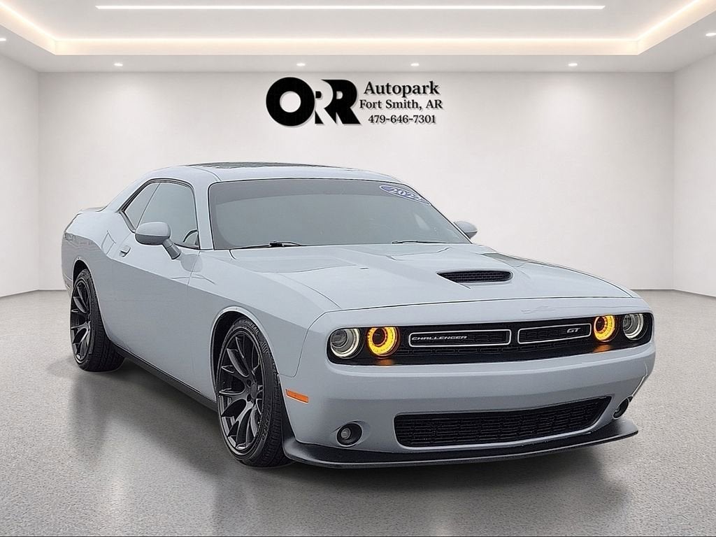 2022 Dodge Challenger GT Auto's photo