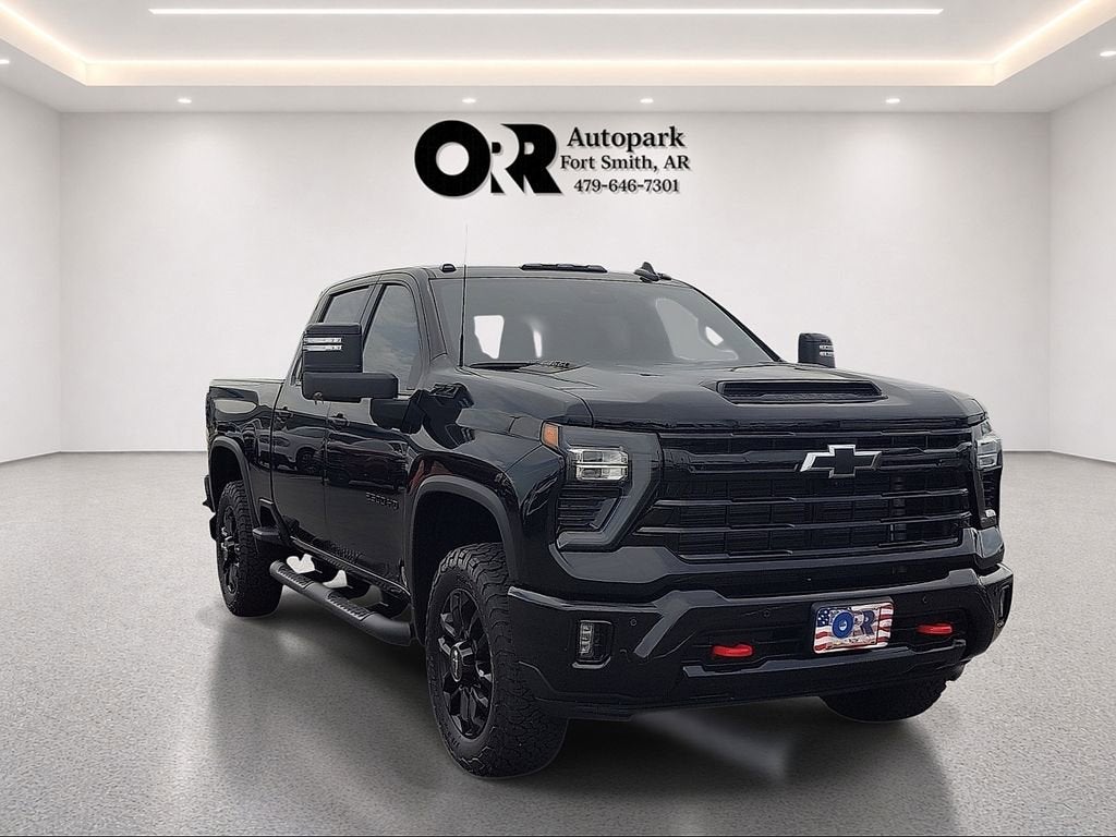 2026 Chevrolet Silverado HD LT 4WD Crew Cab Standard Box's photo