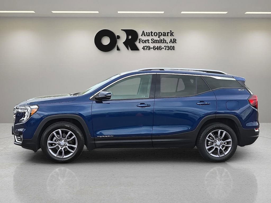 2023 GMC Terrain SLT