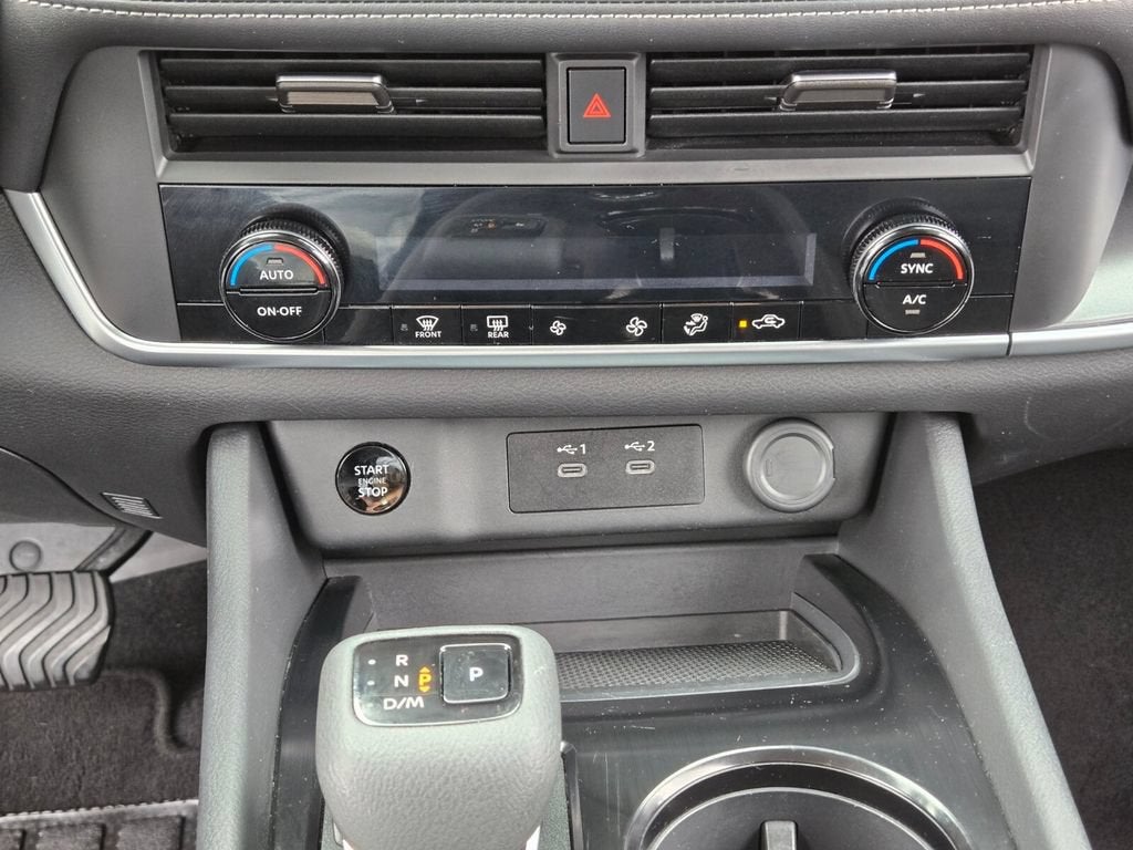 2025 Nissan Rogue SV