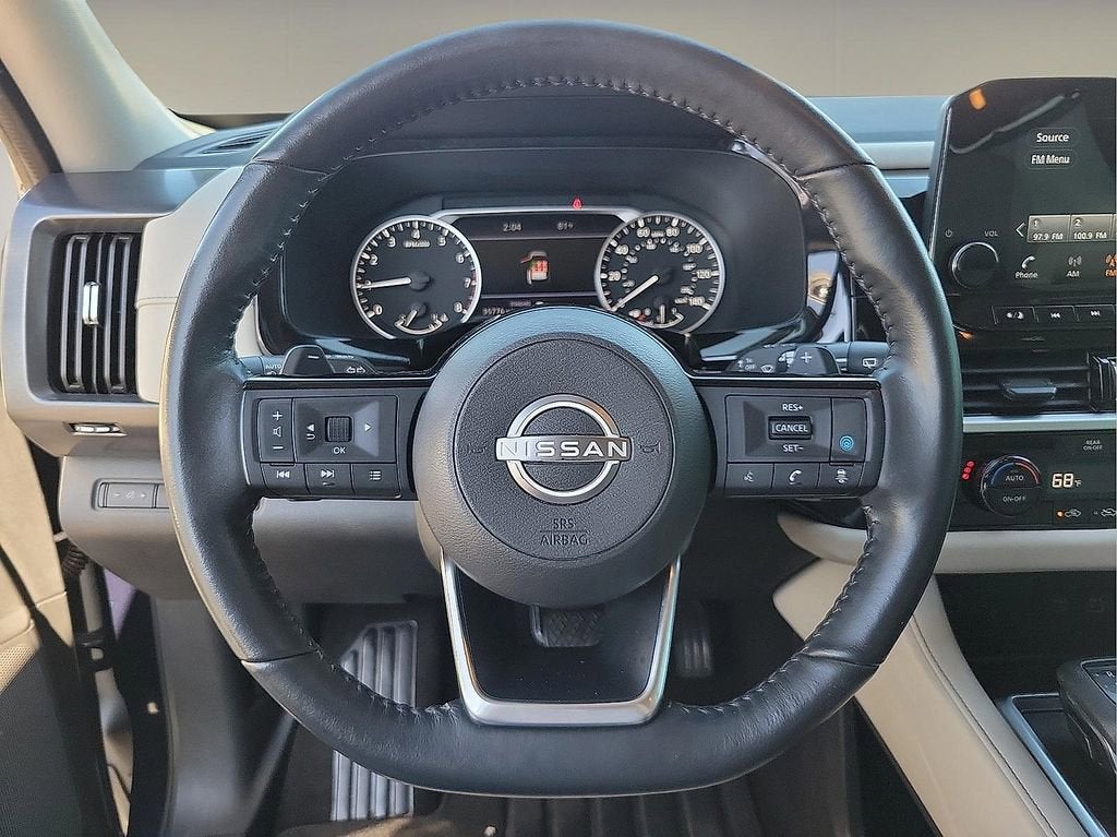 2023 Nissan Pathfinder SL