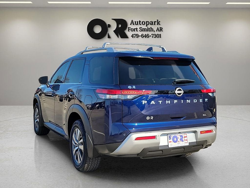 2023 Nissan Pathfinder SL