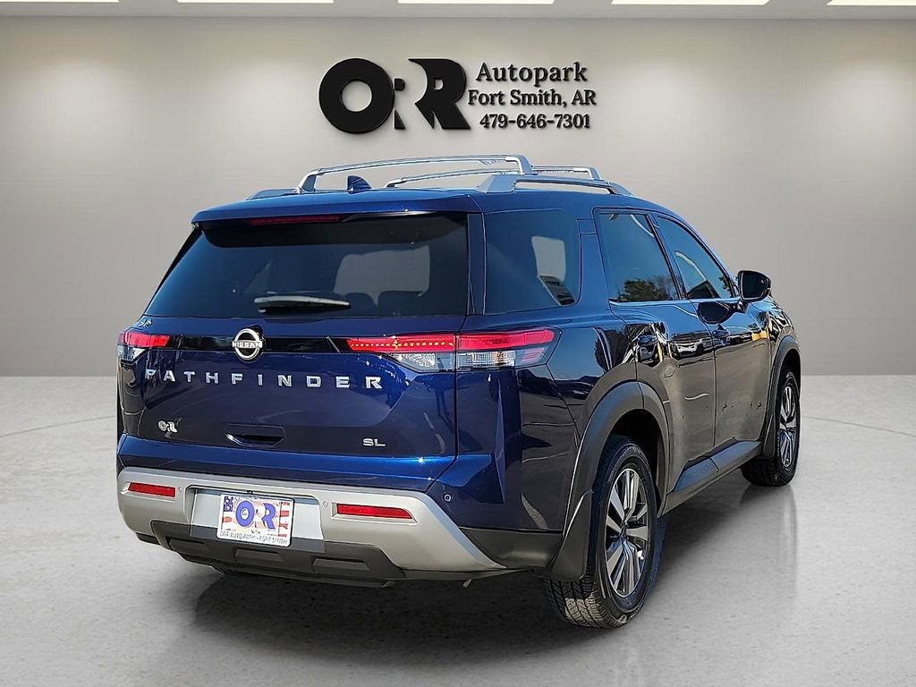 2023 Nissan Pathfinder SL