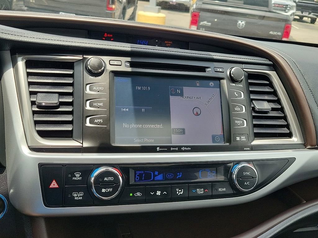 2019 Toyota Highlander SE