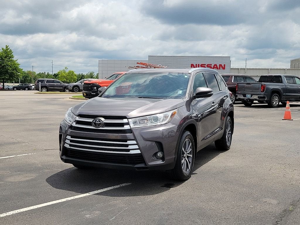 2019 Toyota Highlander SE