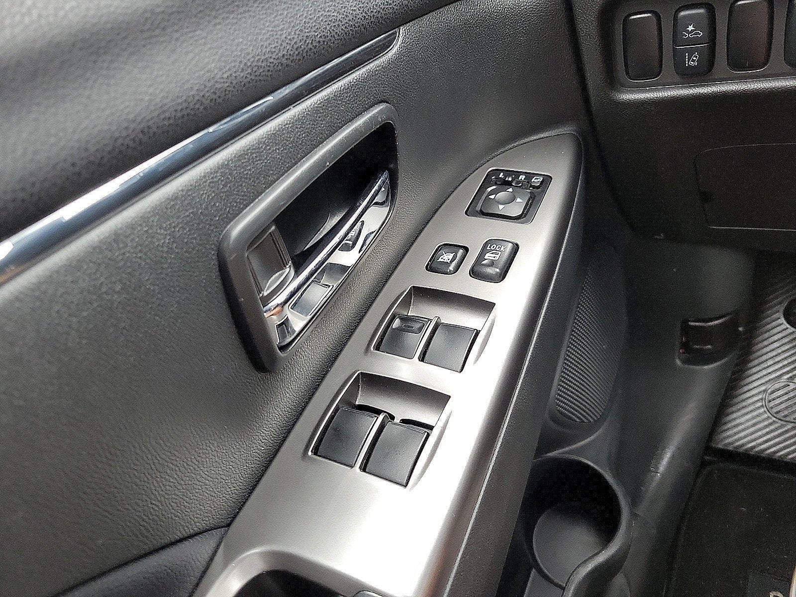 2025 Mitsubishi Outlander Sport S