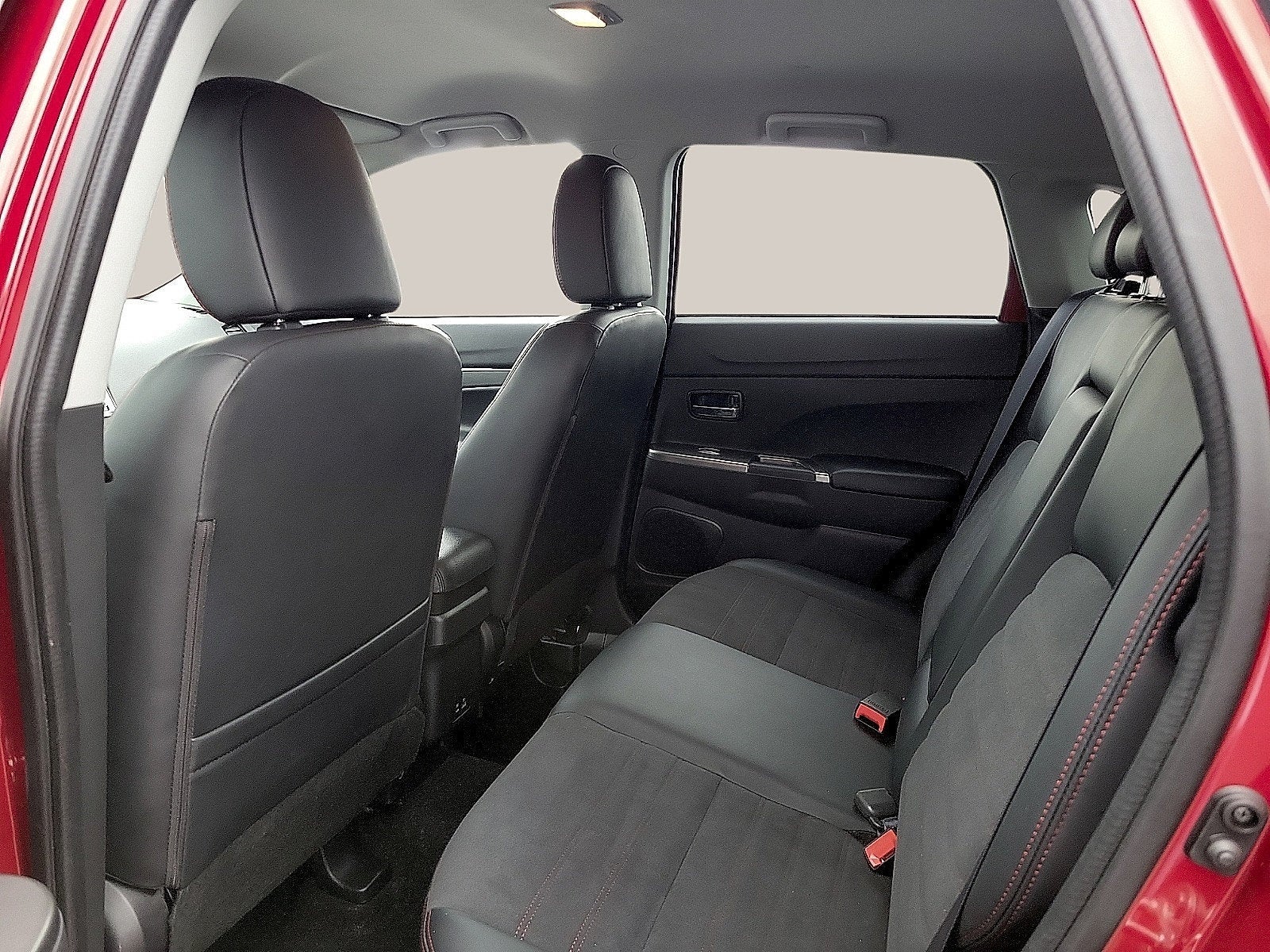 2025 Mitsubishi Outlander Sport S