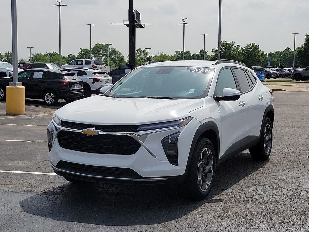 2025 Chevrolet Trax LT