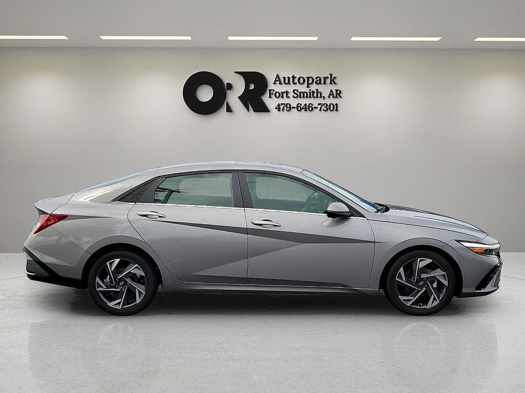 2024 Hyundai Elantra Limited
